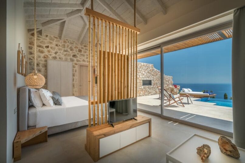 Emerald Suites