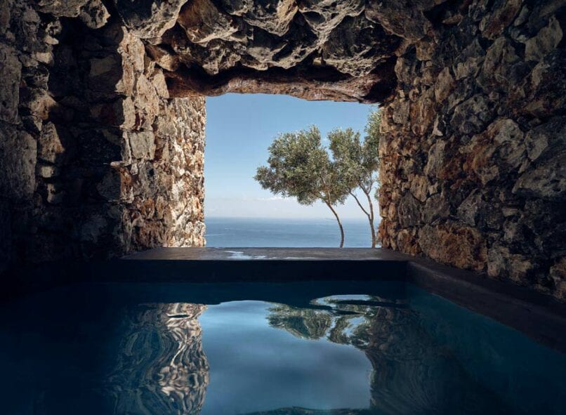 Honeymoon Cave Suites