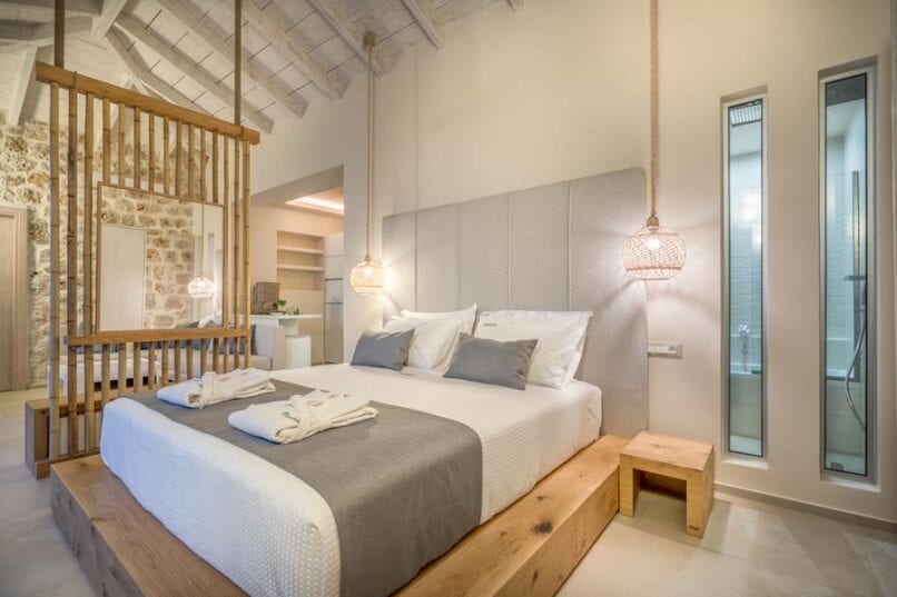 Emerald Honeymoon Suites