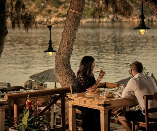 Taxi, Restaurant & Ticket Reservations